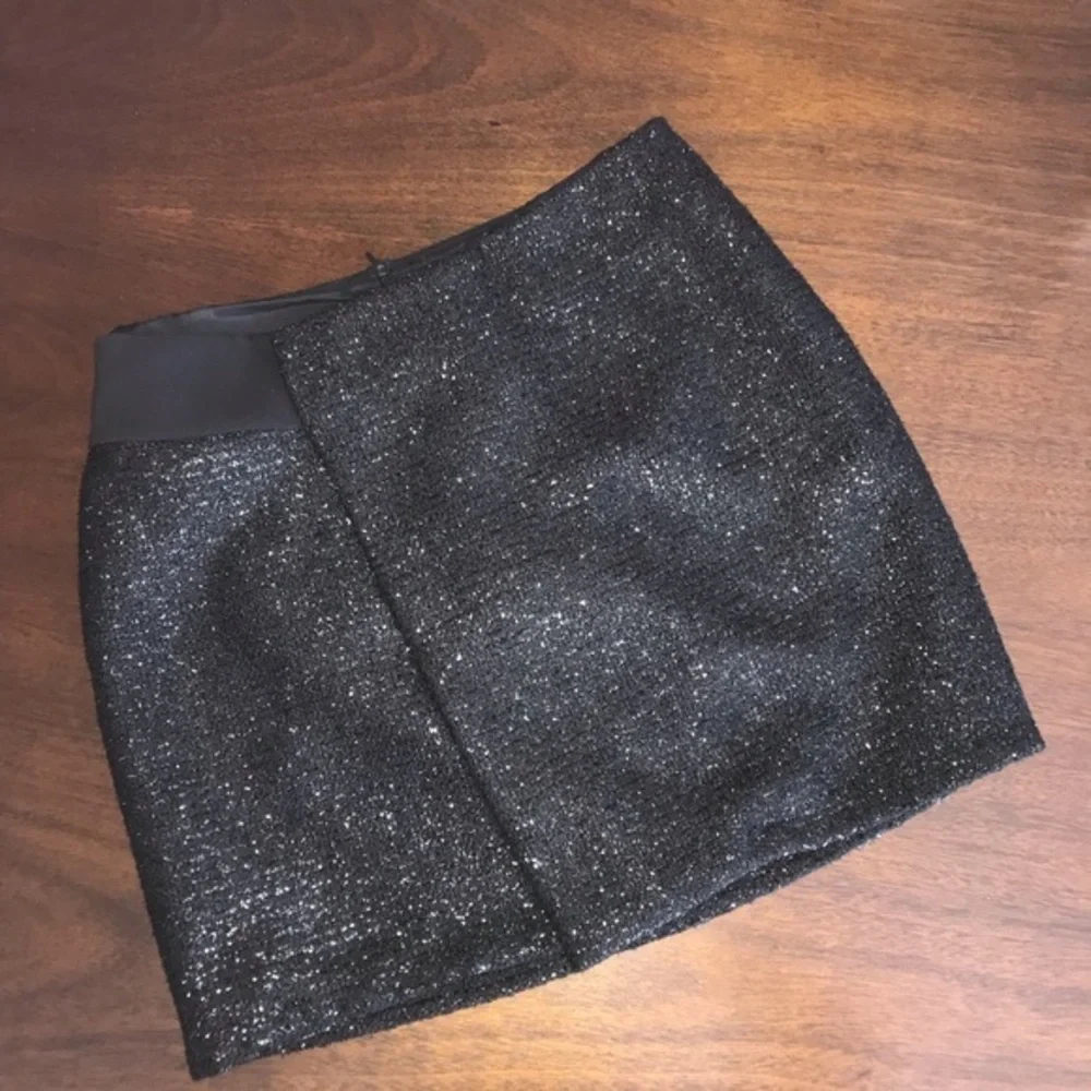 Le Lis Blanc Black Glitter Tweed Mini Skirt Holiday Party Night Out Size Medium